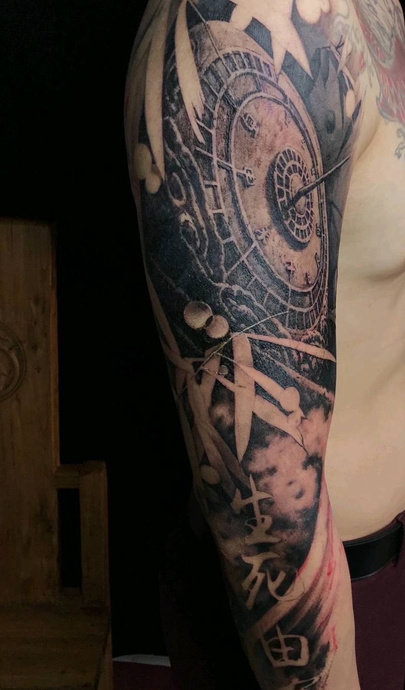 石雕纹身图片_手臂欧美写实石雕纹身图案