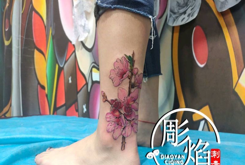 花纹身图片_腿部花花遮盖纹身图案