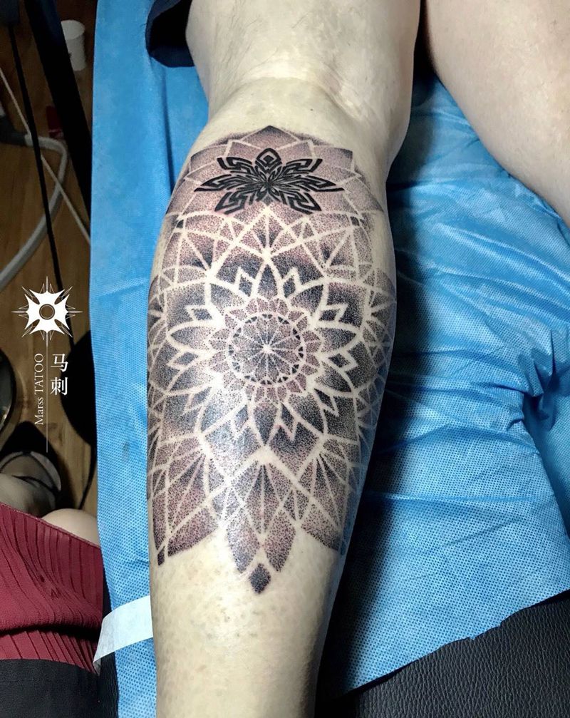 点刺梵花纹身图片