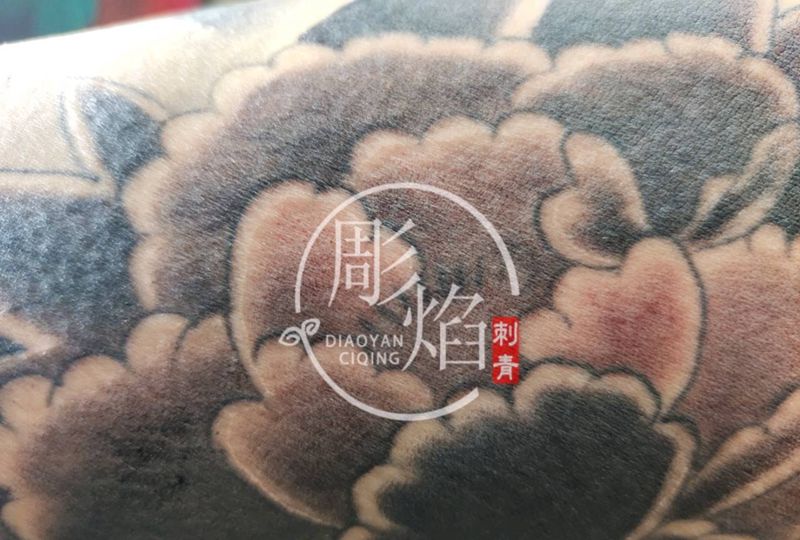 牡丹雾     字体纹身图片_新传统图腾纹身图案