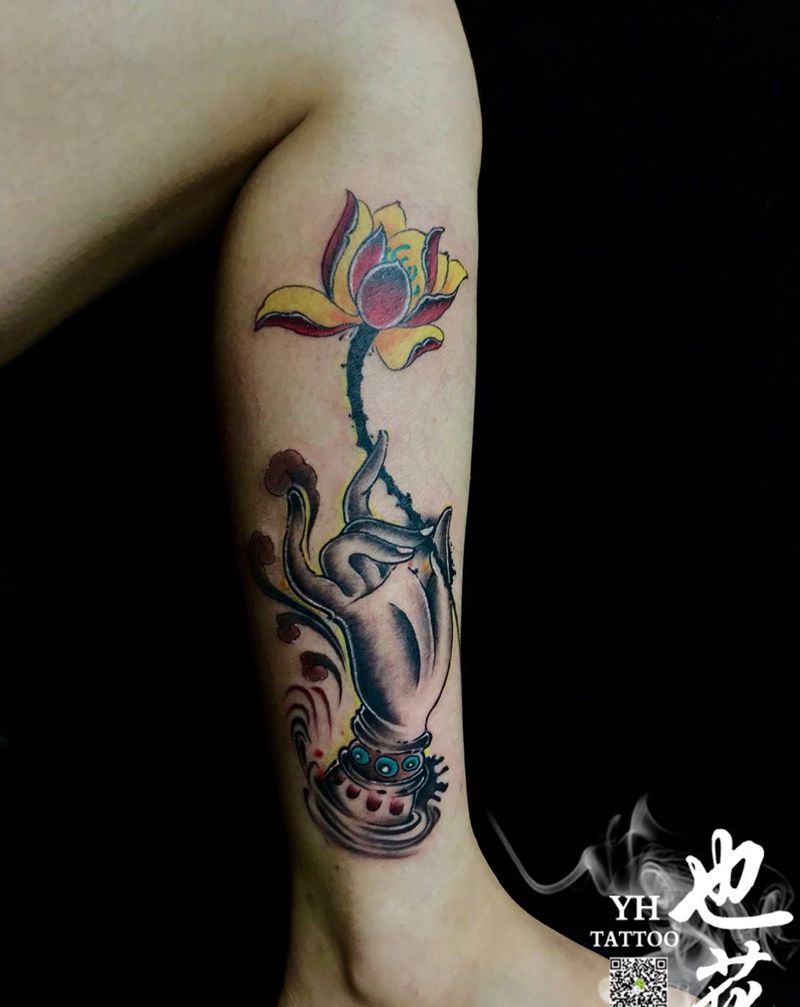 拈花指纹身图片_成品腿部脚部传统清新习俗静物宗教人物纹身图案