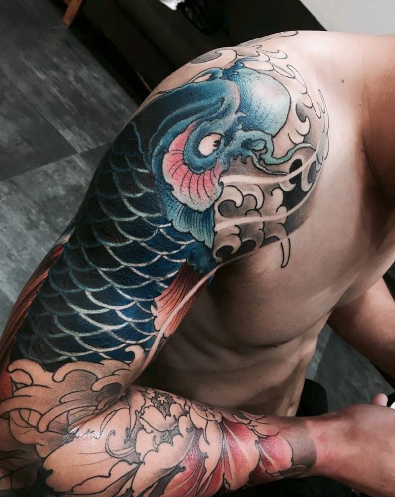 遮盖大碍鲤鱼花臂纹身图片