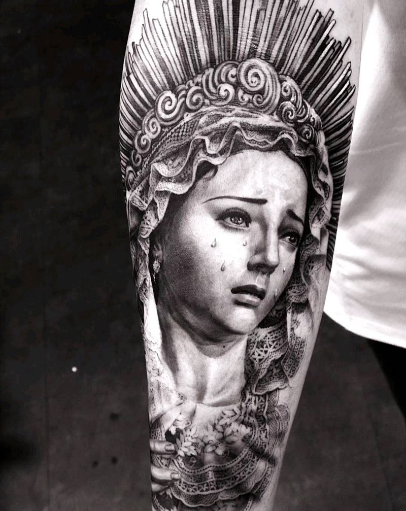 巴黎圣母纹身图片_手部欧美写实纹身图案
