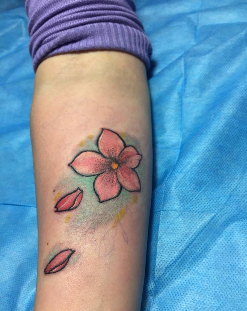 梅花彩色纹身图片