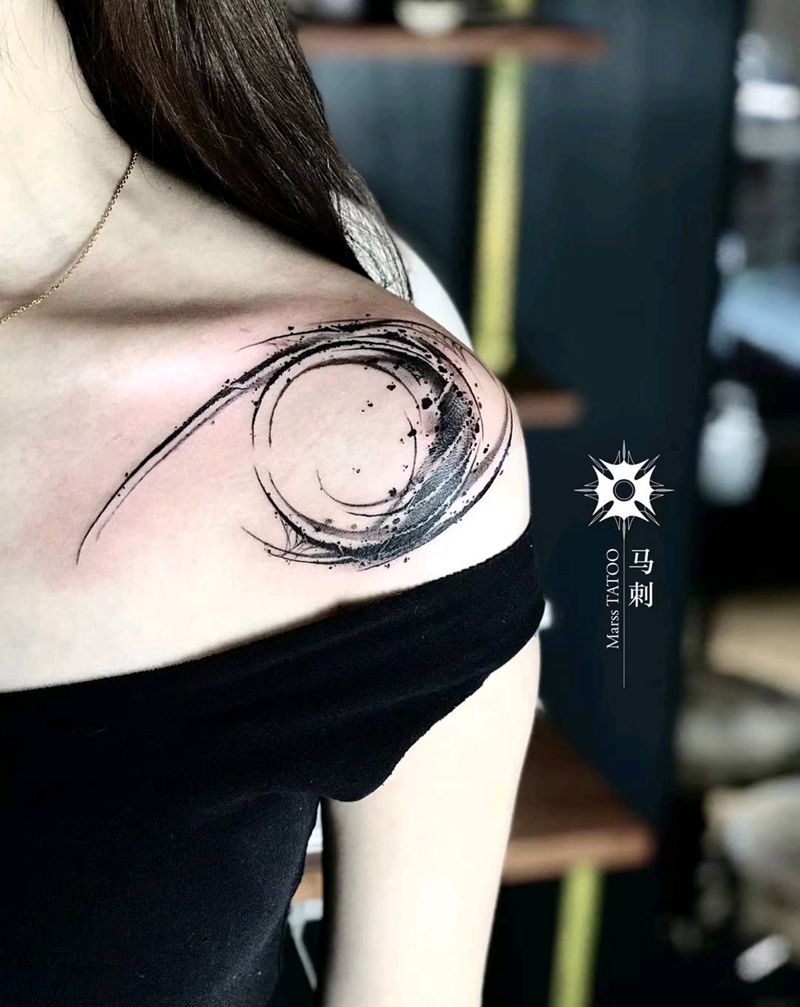 梦想纹身图片_肩部几何纹身图案