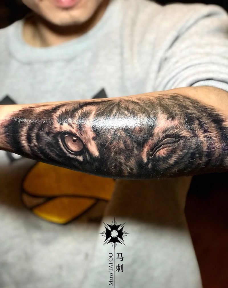 虎纹身图片