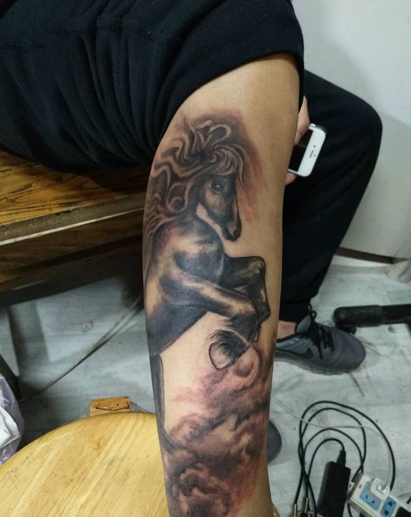 神马都是浮云纹身图片