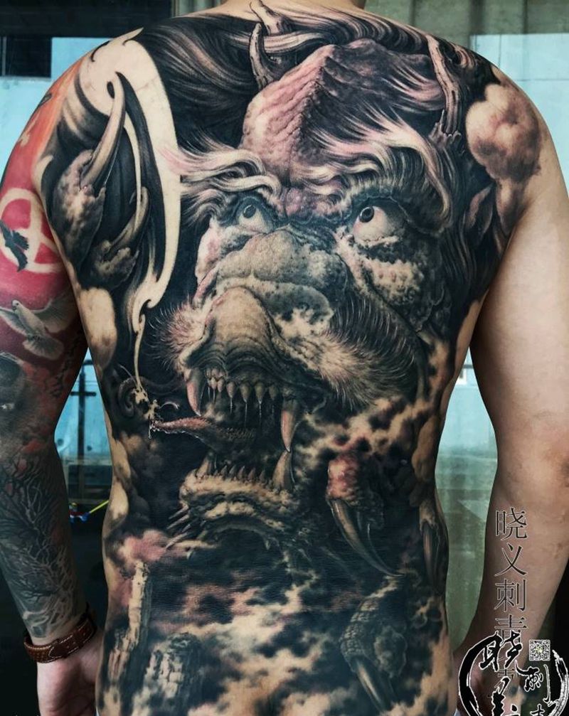 写实龙纹身图片_背部欧美写实纹身图案