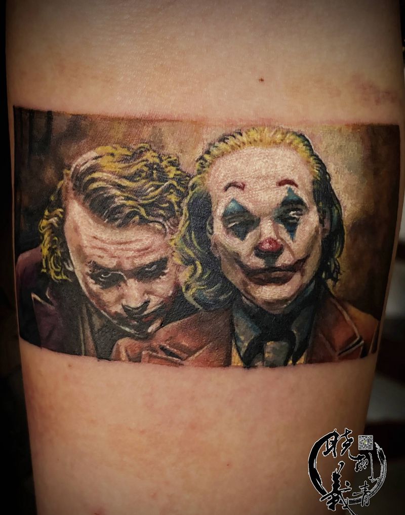 小丑纹身图片_手臂欧美写实纹身图案