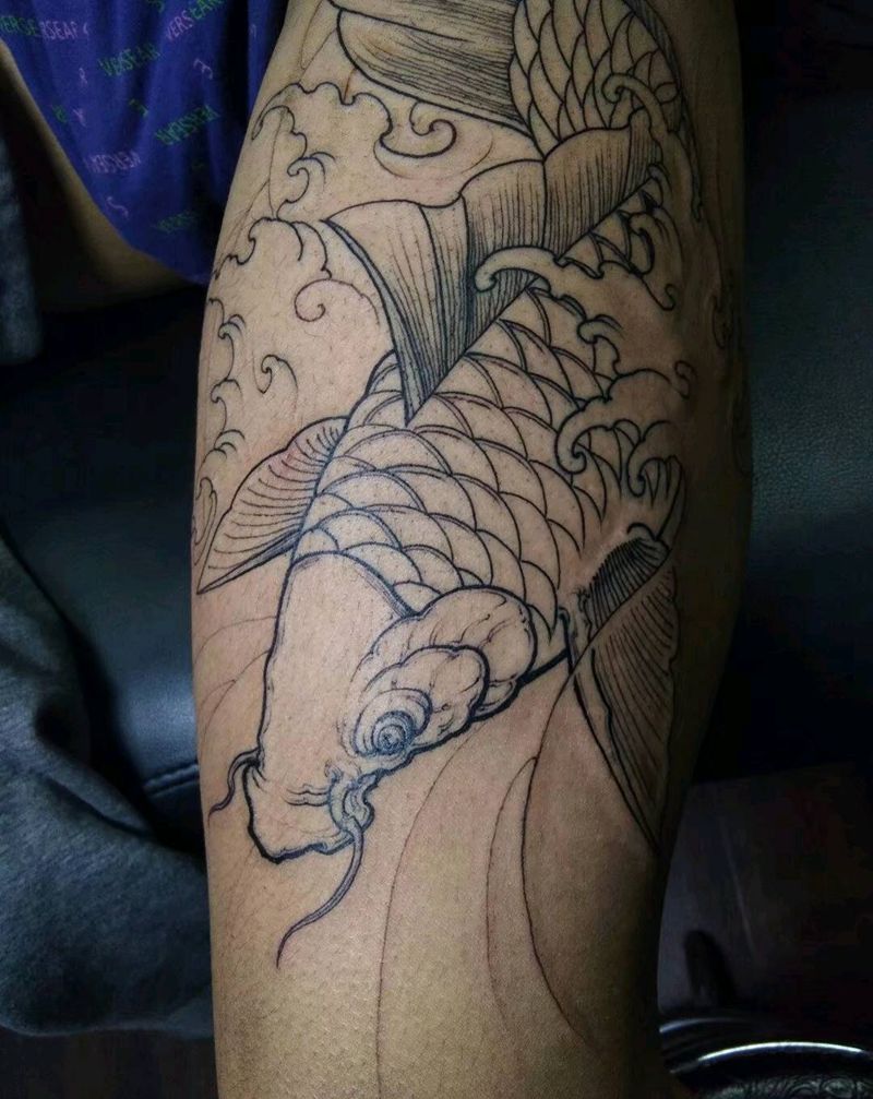 鲤鱼纹身图片_腿部臀部新传统鲤鱼纹身图案