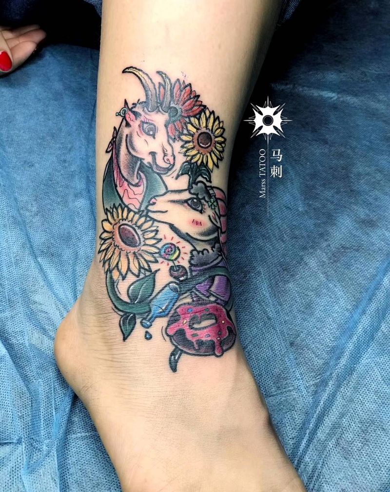 相亲相爱一家人纹身图片_脚部Old School遮盖纹身图案