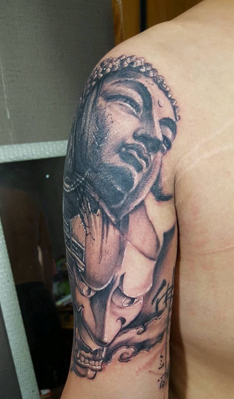 暴力遮盖纹身图片_手臂欧美传统写实字符鬼神宗教原创成品纹身图案