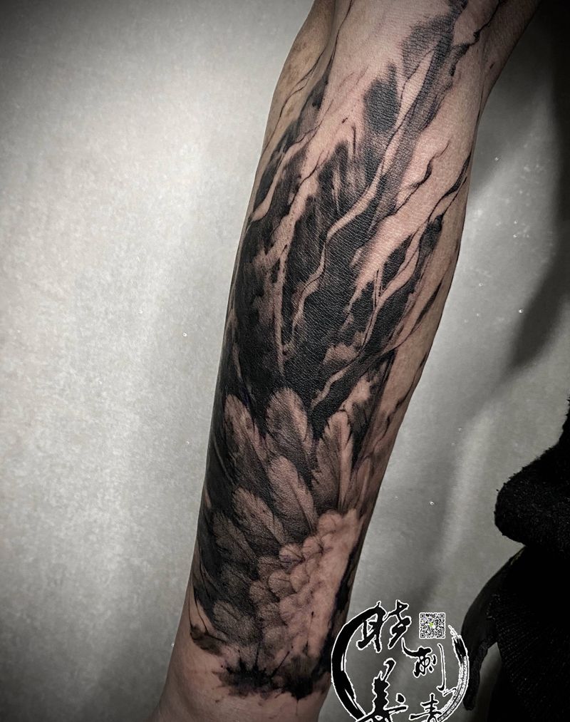 父爱如山纹身图片_手臂水墨纹身图案