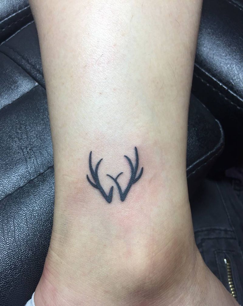鹿角纹身图片