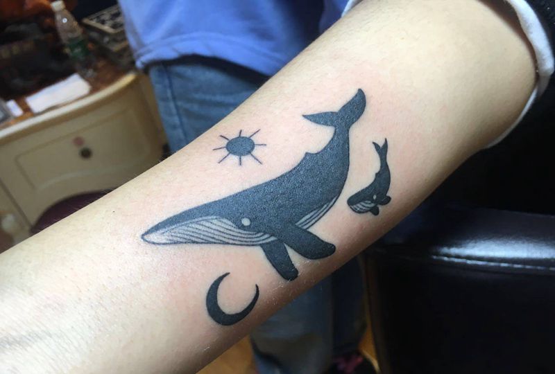 鲸鱼纹身图片_手臂纹身图案