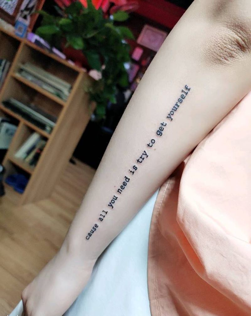 字母纹身图片_手臂纹身图案