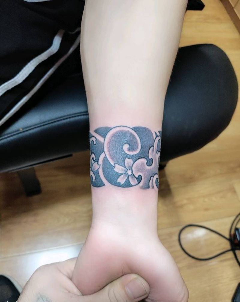 臂环纹身图片_手臂纹身图案