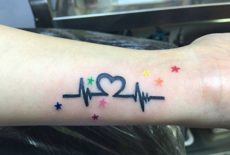 心电图纹身图片