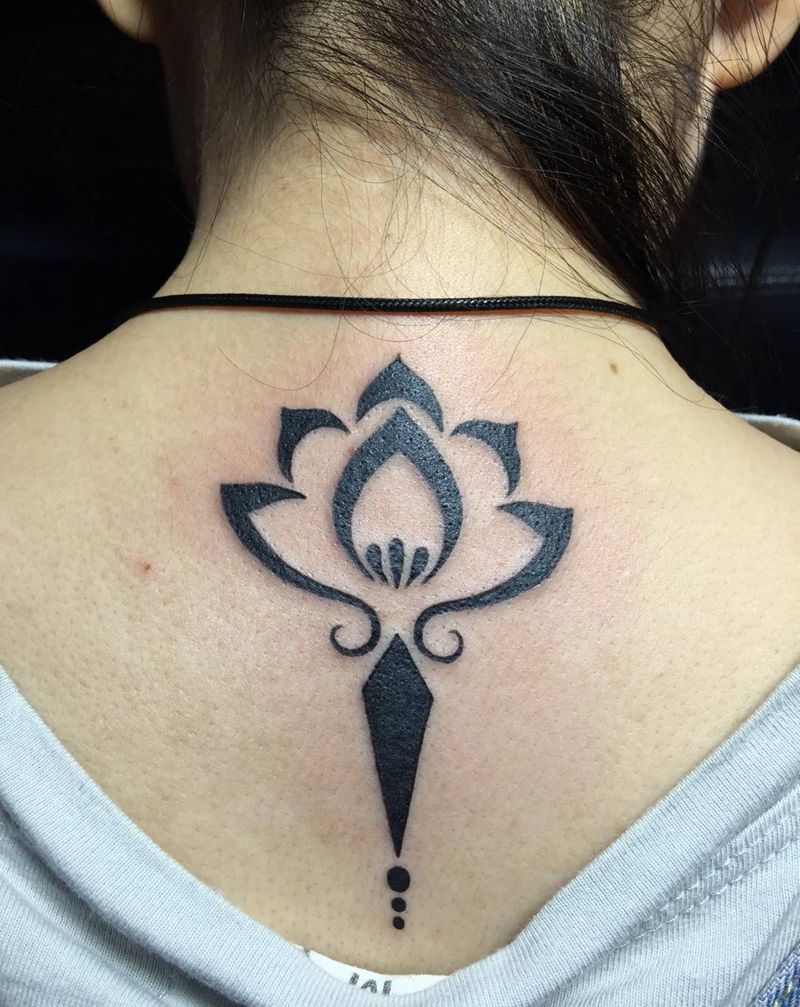 图腾荷花纹身图片