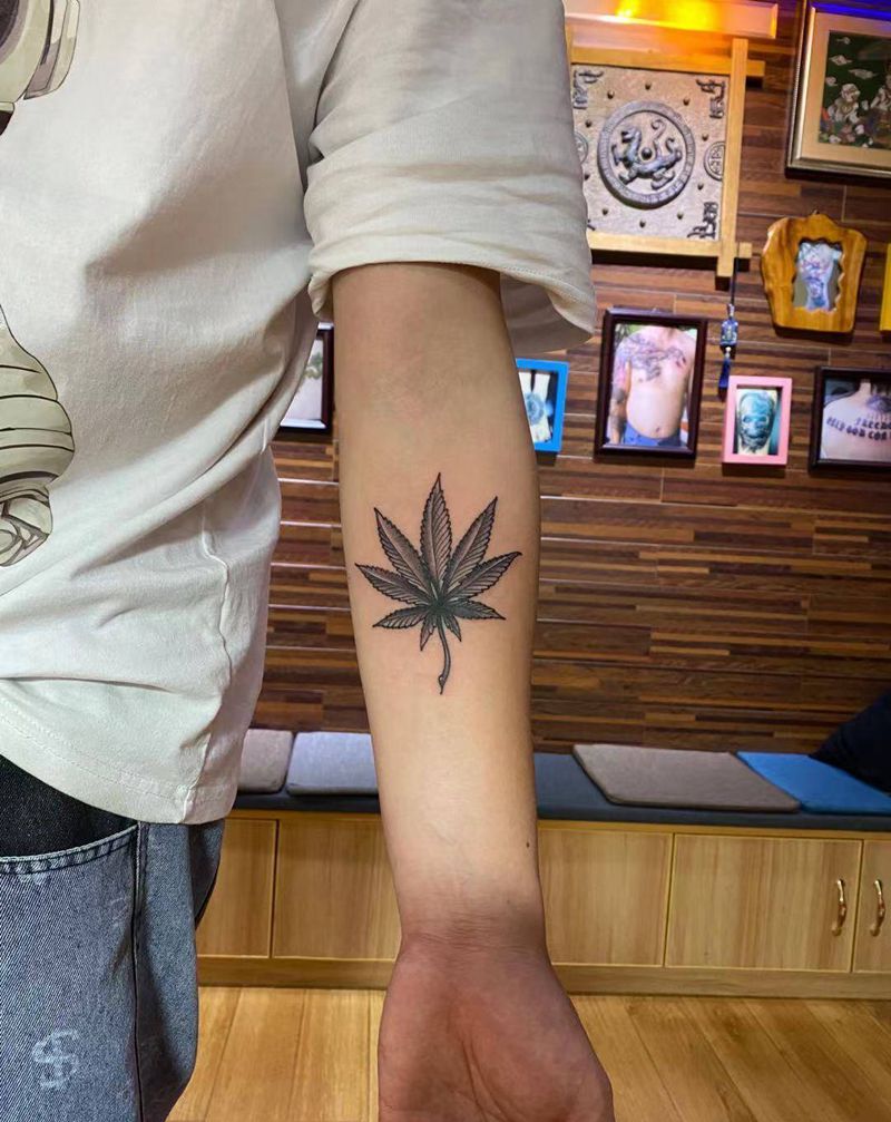 大麻叶纹身图片_手臂纹身图案