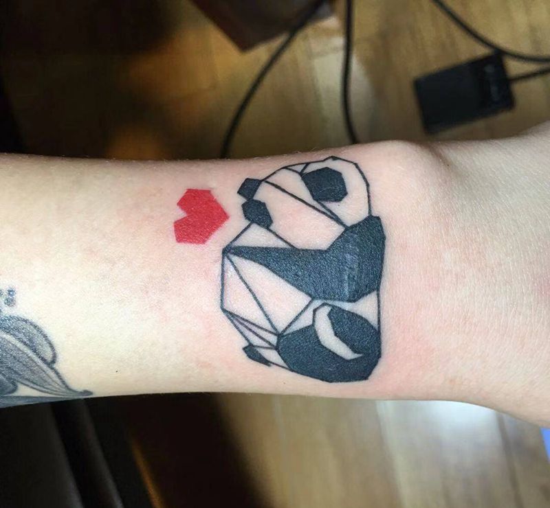 几何熊猫纹身图片