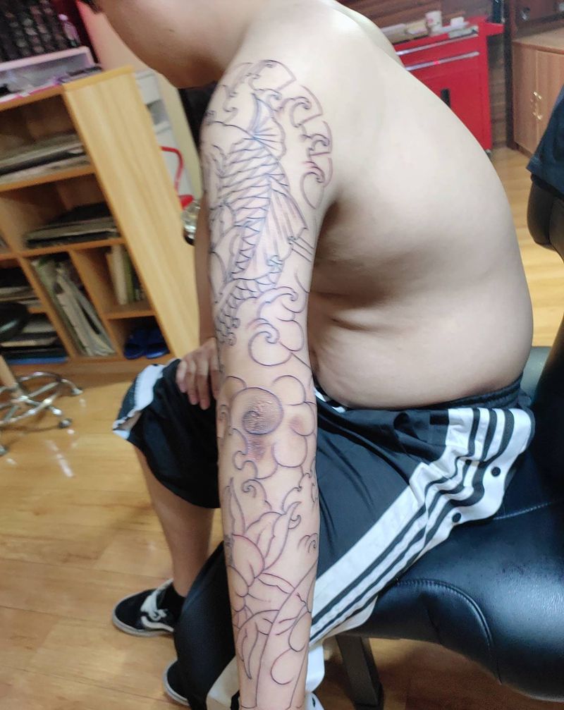 花臂线条纹身图片_手臂纹身图案