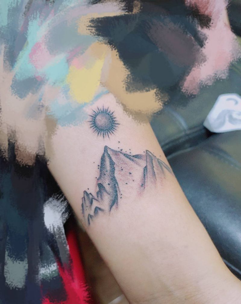 山纹身图片_手臂纹身图案