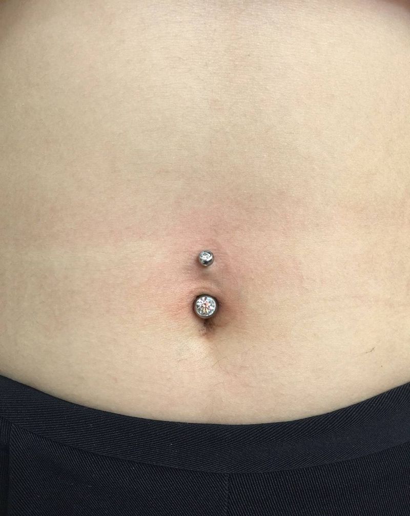 脐钉纹身图片