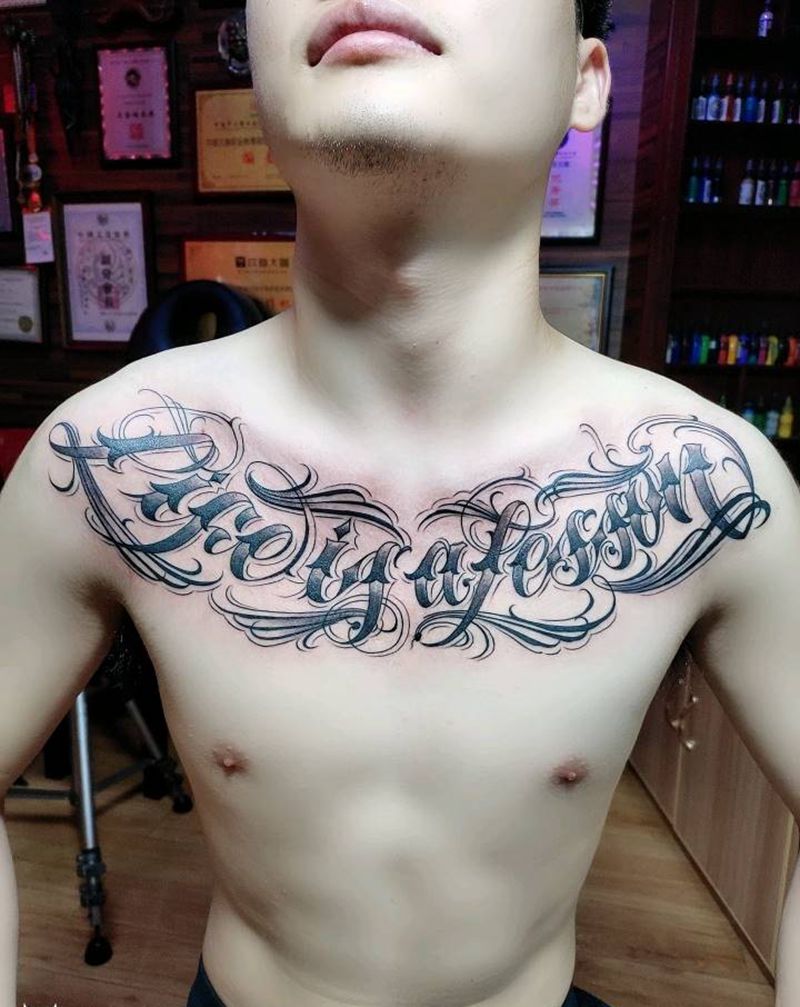 花体纹身图片_胸部纹身图案