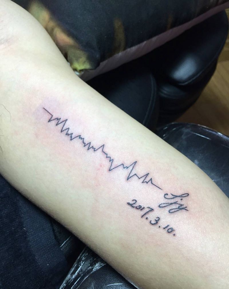 心电图纹身图片