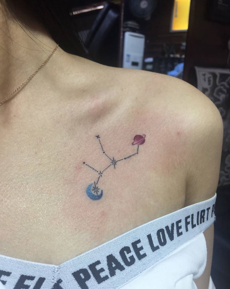 火星撞地球纹身图片