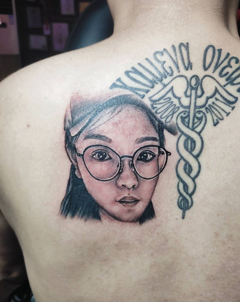 肖像纹身图片_背部纹身图案