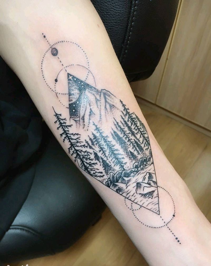 点刺纹身图片_手臂纹身图案