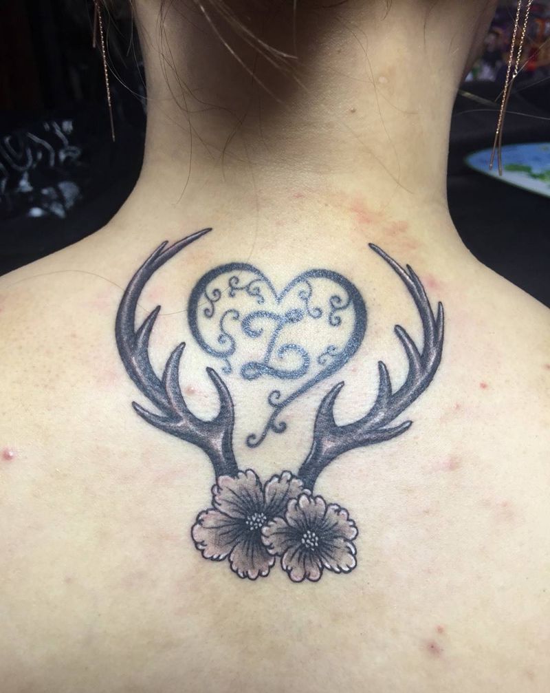 鹿角纹身图片