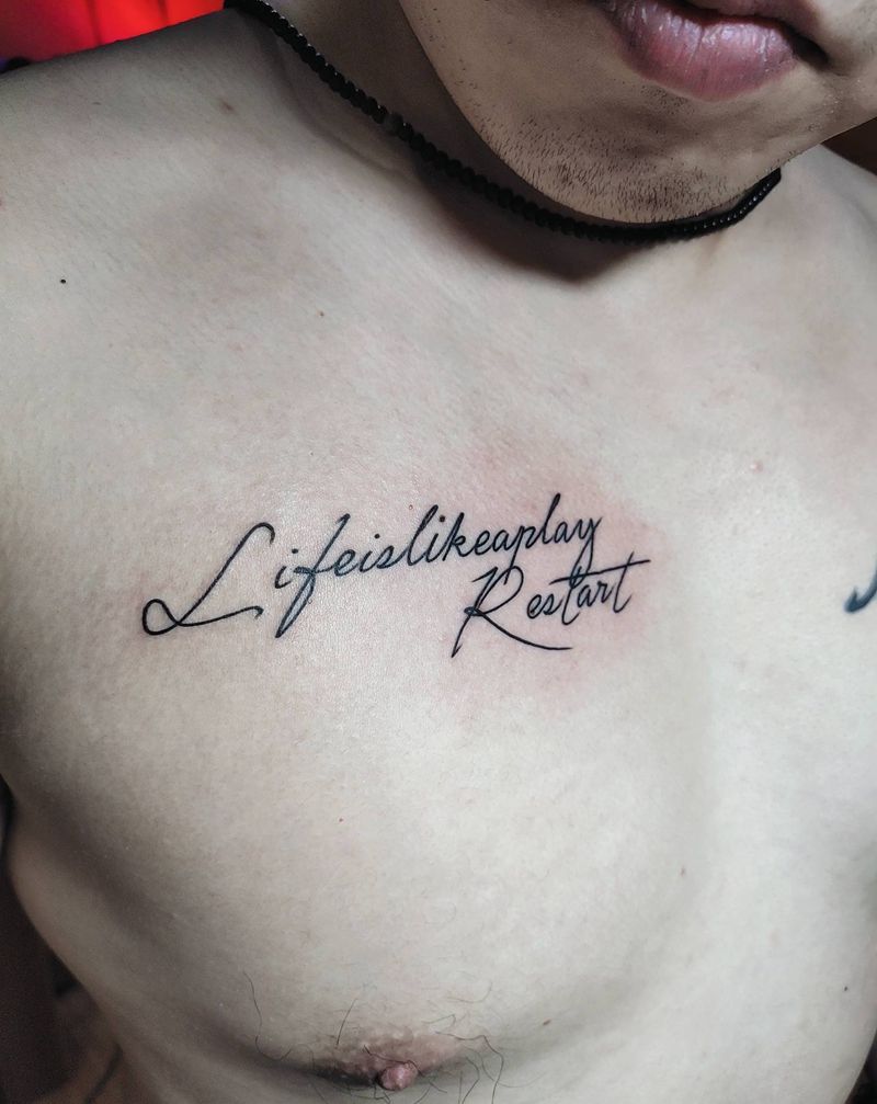 字母纹身图片_胸部纹身图案