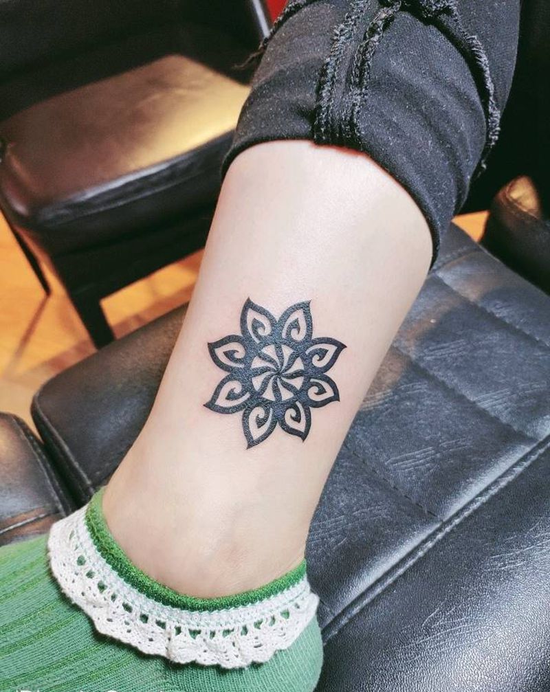 繁花纹身图片_腿部纹身图案