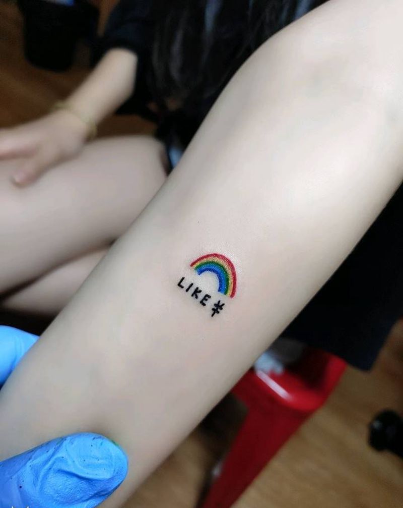 字母纹身图片_腹部纹身图案