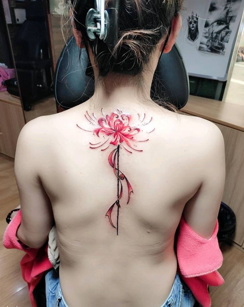 彼岸花纹身图片_背部纹身图案
