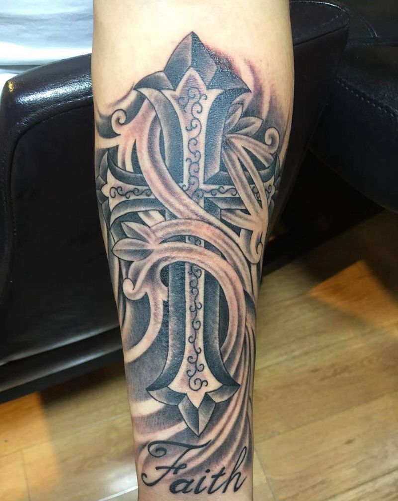 十字架纹身图片