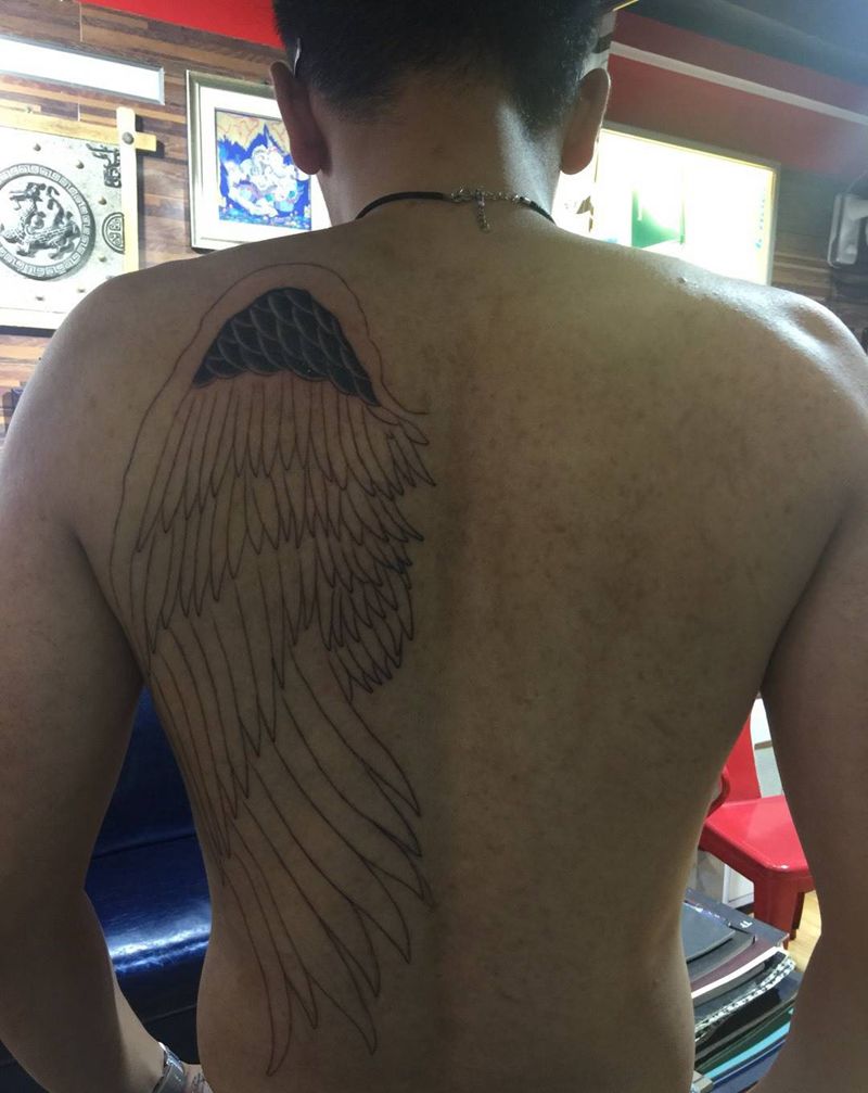 翅膀纹身图片