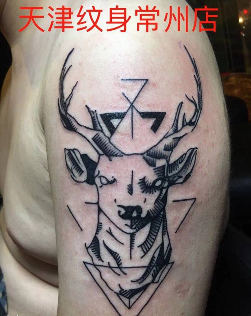 鹿纹身图片