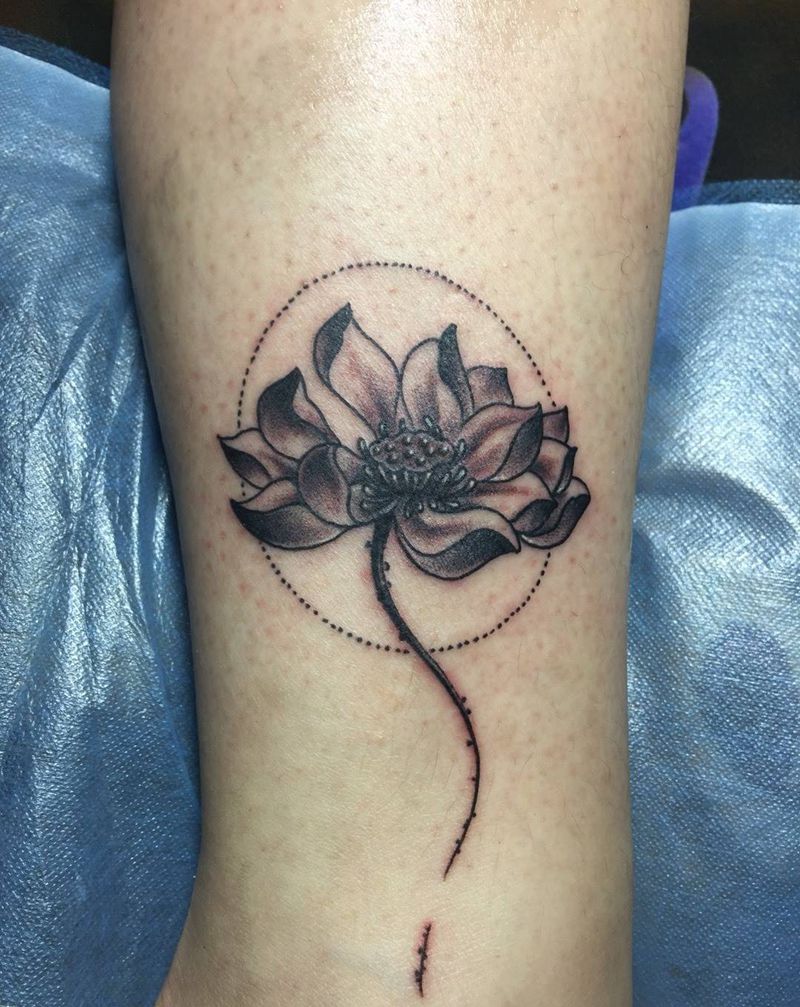 荷花纹身图片