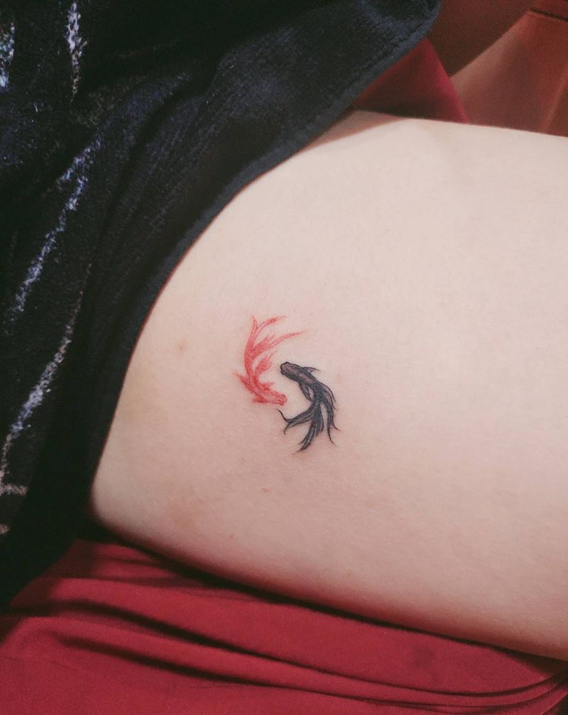 小鱼纹身图片_腿部纹身图案