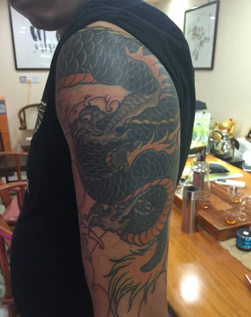 添加待续纹身图片