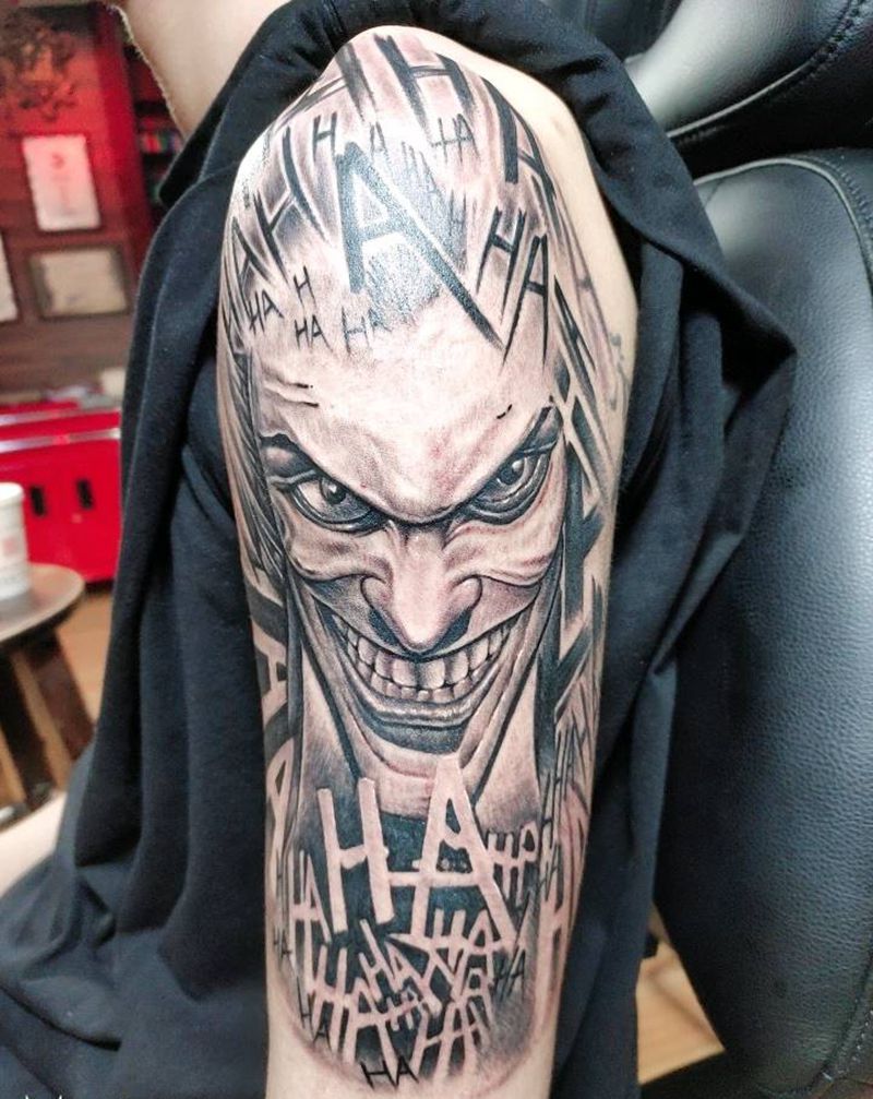 小丑纹身图片_手臂纹身图案