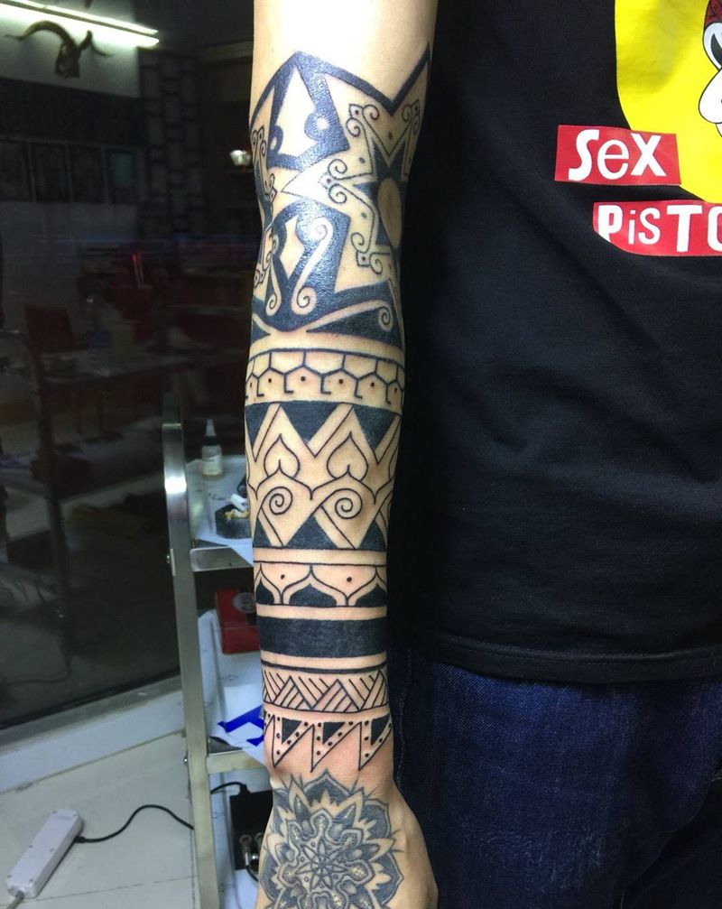 接花臂玛雅纹身图片