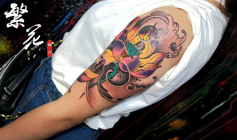 荷花纹身图片_成品手稿传统植物静物原创手臂肩部纹身图案