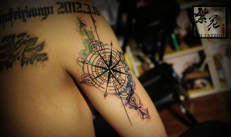 指南针纹身图片_成品手稿插画手臂欧美肖像几何图腾原创纹身图案