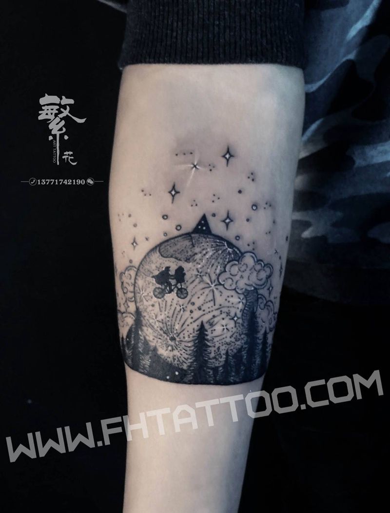ET 外星人 星球地球纹身图片_成品手稿手部写实图腾情侣原创插画纹身图案