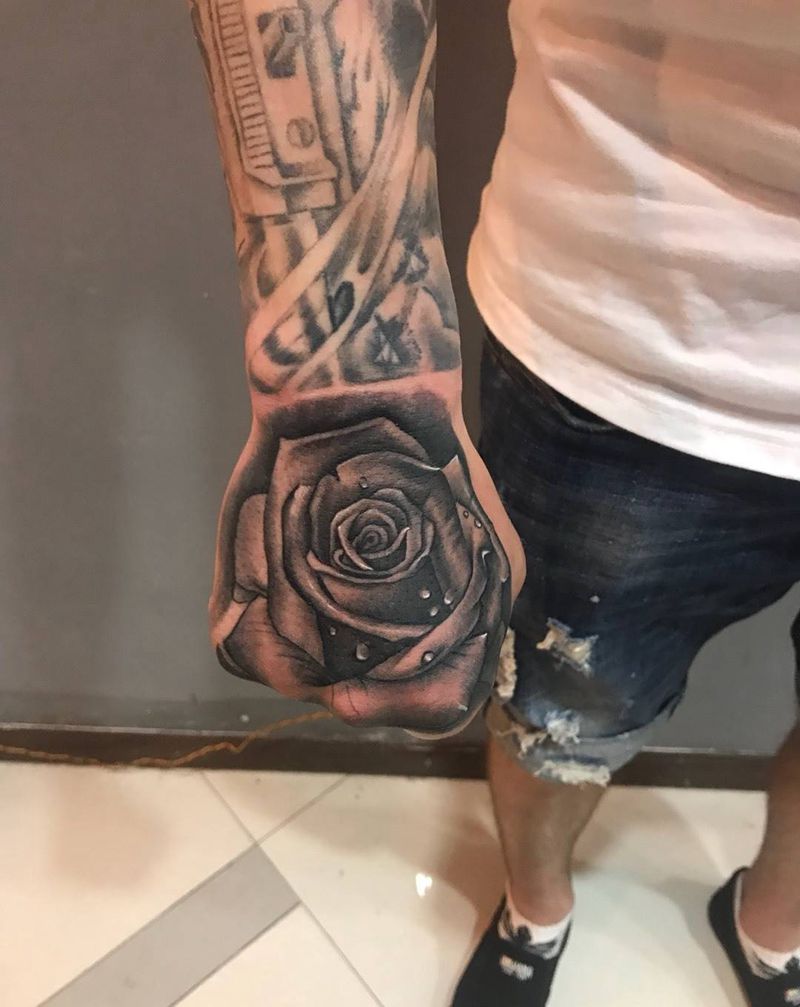 手背花纹身图片